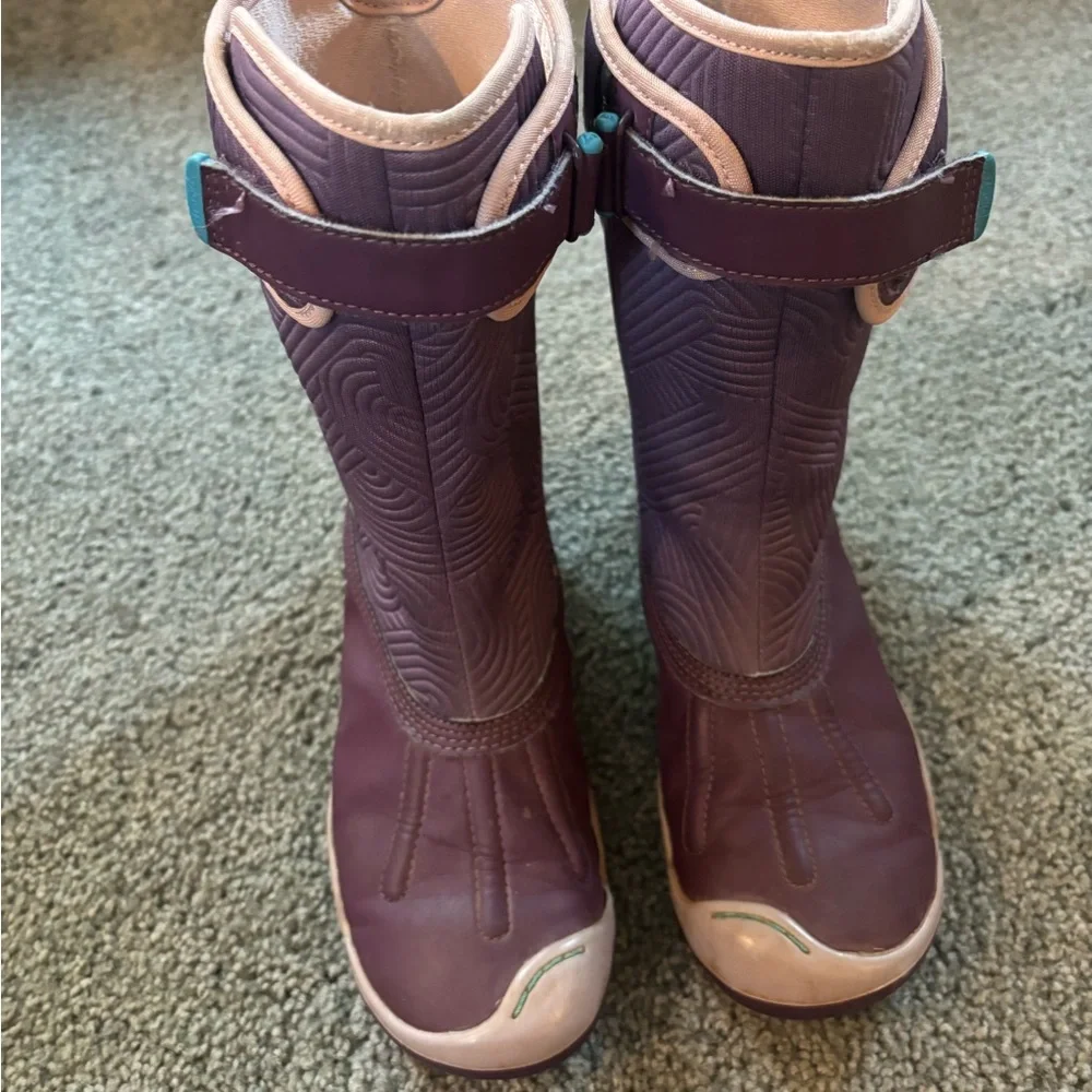 Plae Thandi purple waterproof rain boots size 1.5